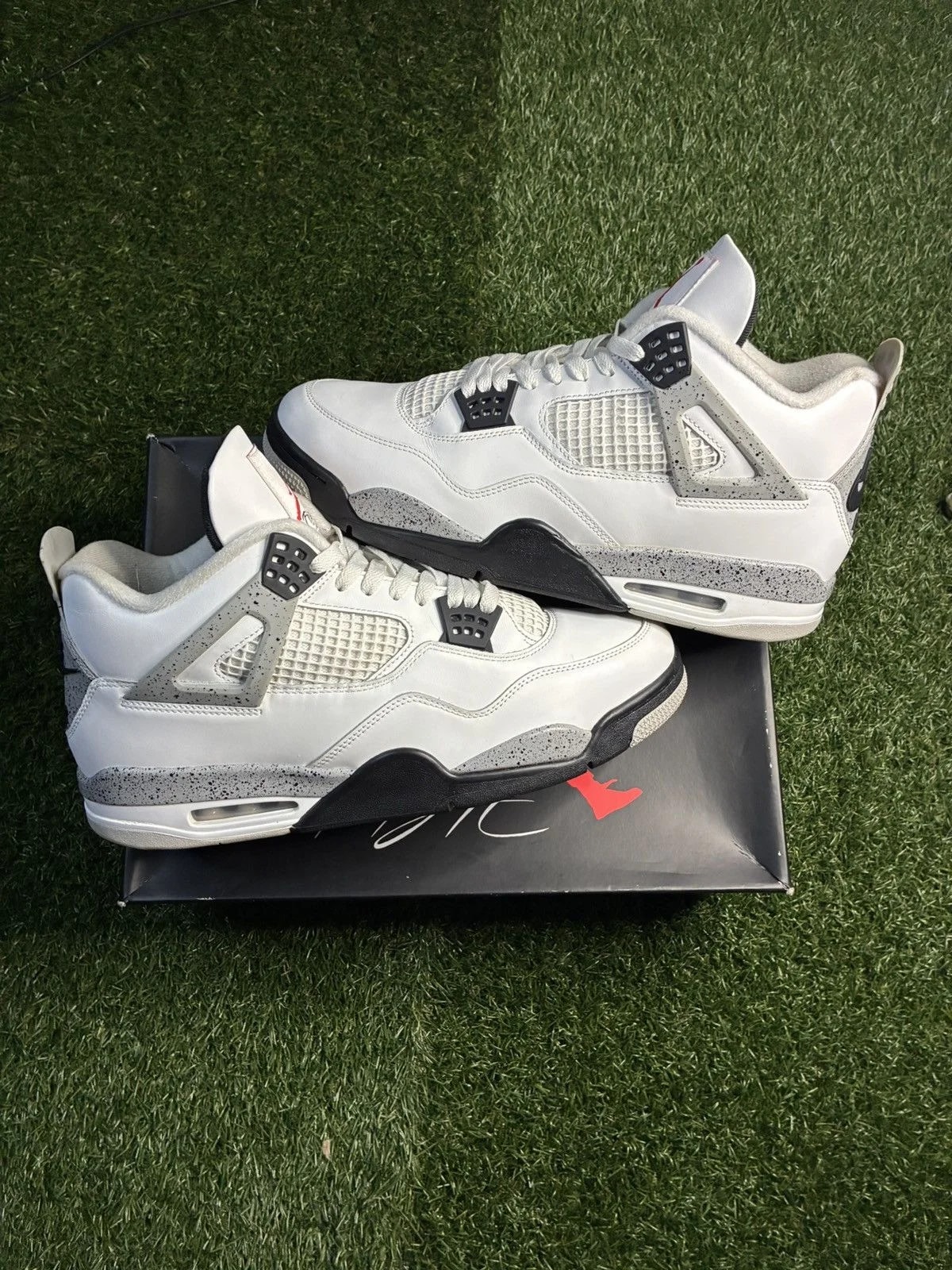 Jordan — Jordan 4 Cements — Sneaker — resale