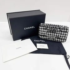 Chanel 2021- Classic Flap & Sequin Chain 4