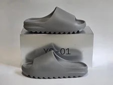 Yeezy — 11 Yeezy Slide YS-01 in Box — Sneaker — resale