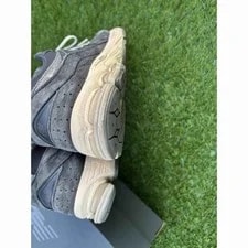 8.5US New Balance 2002R Phan 4