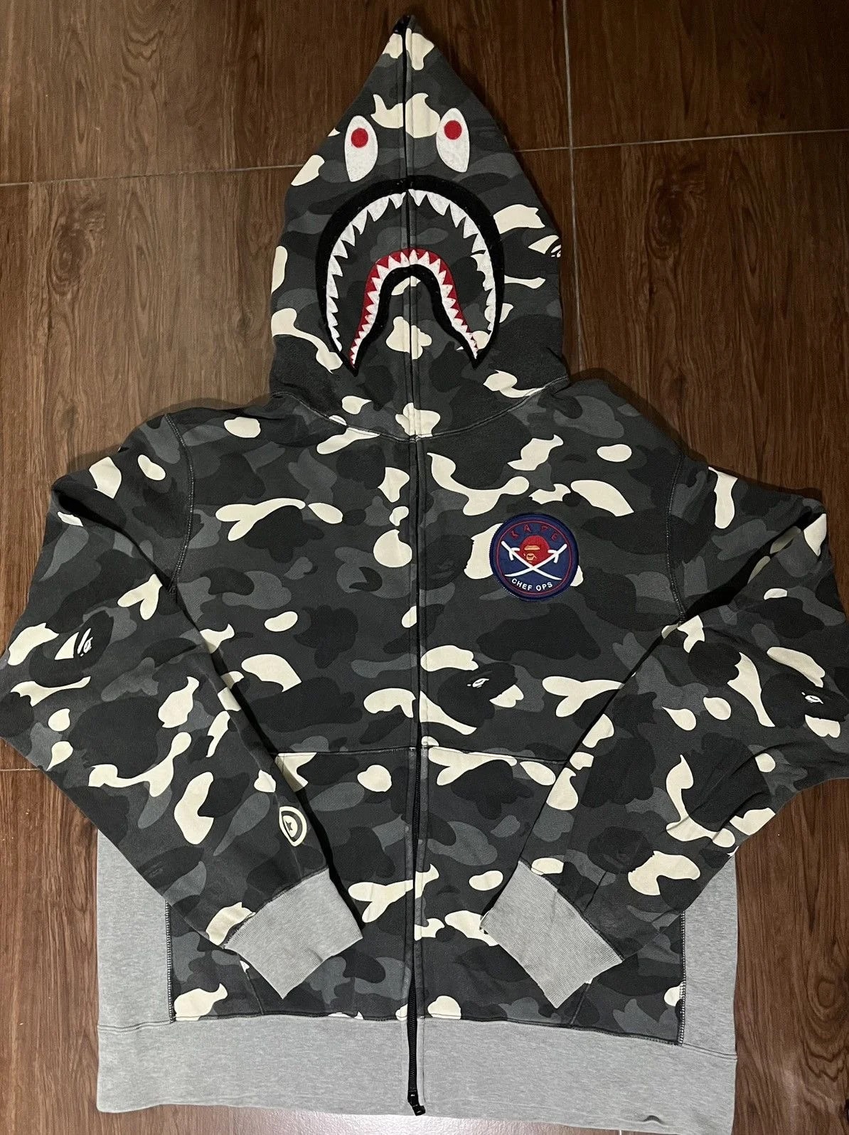 BAPE — Steal! Bape Shark WGM City Exclusives Full ZIP Camo Hoodie — streetwear — resale