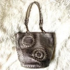 80 000 Bottega Veneta 3