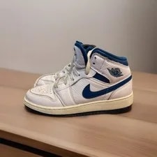 Air Jordan 1 Mid SE Size 5.5Y Industrial #FN7432 141 2