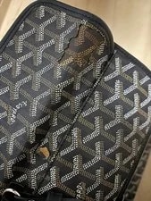 Goyard Small Bottom Scratch 4