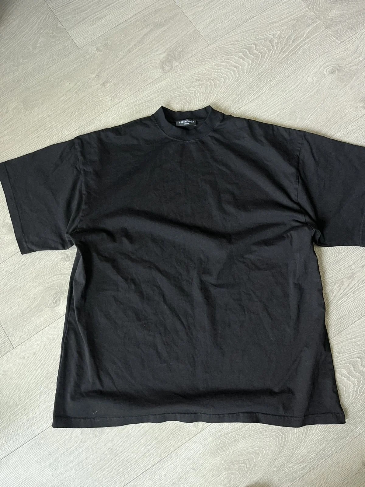 Balenciaga — Balenciaga Uniform Boxy T — streetwear — resale