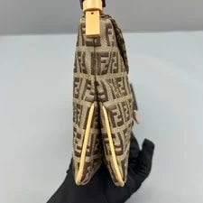 Fendi Medium Baguette (qy072026a2r) 4