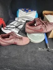 Nike SB Low Top Solid Lace-Up Athletic Shoes 3