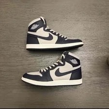 Air Jordan — Air Jordan 1 Retro High '85 OG — Sneaker — resale