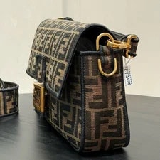 Fendi Iconic Baguette Medium Hardware Fashion 3