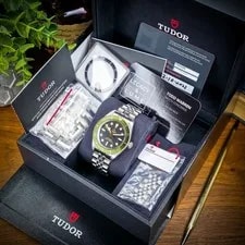 1-of-1 Tudor Black Bay 58 on Jubilee, Green Bezel, 39mm, 79030N 2
