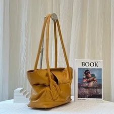 Bottega Veneta Arco Normal Size Oil Wax Cowhide Underarm Dut 4