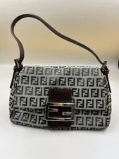 Fendi Small Mama Baguette 2