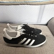 Adidas Gazelle / Low Top Lace Up 3