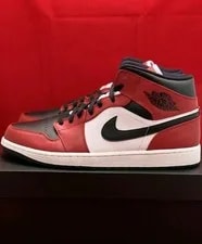 Air Jordan Retro 1 Mid (Size 13) 554724-069 Dead Stock 2