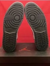 Air Jordan Retro 1 Mid (Size 13) 554724-069 Dead Stock 4