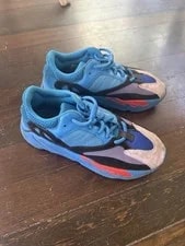 Yeezy Boost 700 Hi Res 3