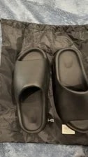 Yeezy Slides. Size US M 6 3