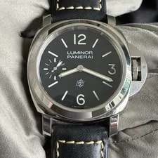 2021 Panerai Luminor Logo PAM01084 W/ Box & Papers and Extra Leather Strap 2