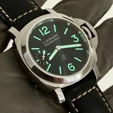 2021 Panerai Luminor Logo PAM01084 W/ Box & Papers and Extra Leather Strap 3