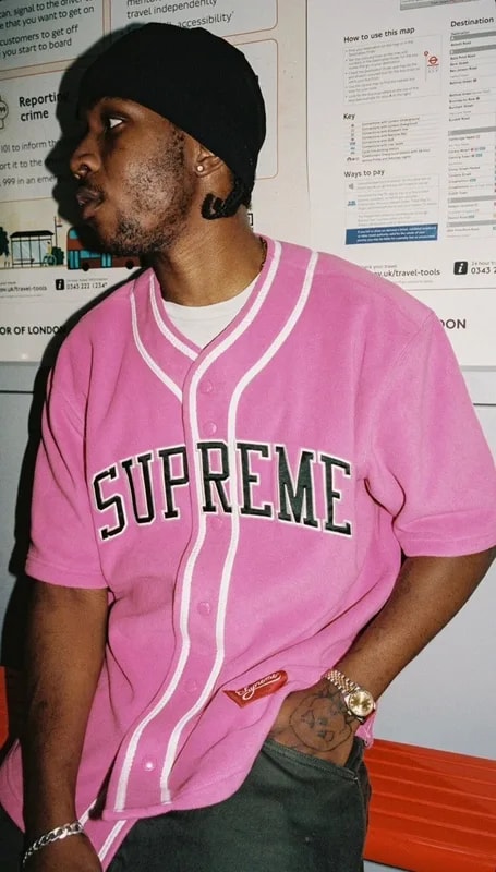 Supreme — Supreme Polartec Baseball XXL in Hand — streetwear — resale