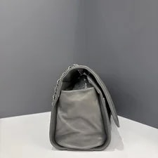 Chanel Quilted Flap (hs021026c0) 4