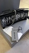 Balenciaga ’S Medium Grafiti 2