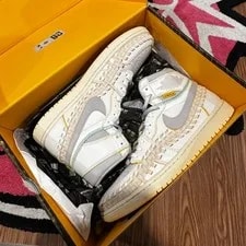 Jordan — Air Jordan 1 Retro High OG SP Bephies Beauty Supply Summer of 96 — Sneaker — resale