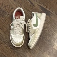 Jordan — Sz 5.5Y - Retro Jordan 1 Low Year of the Dragon AJ1 -100 — Sneaker — resale