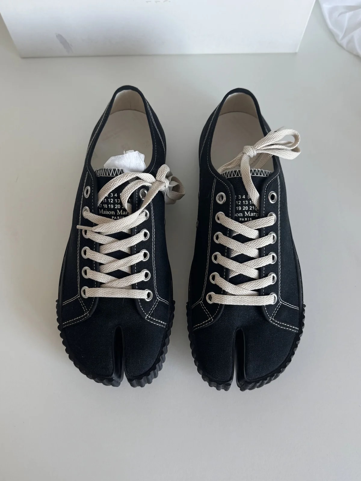 Maison Margiela Tabi 2