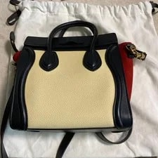 Céline Luggage Grain Flat 4