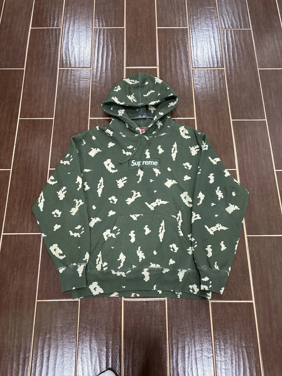 Supreme — Worn 2x Supreme Digi Camo Box Logo Hoodie — streetwear — resale