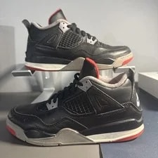 Air Jordan — Size 4 - Air Jordan 4 Retro — Sneaker — resale