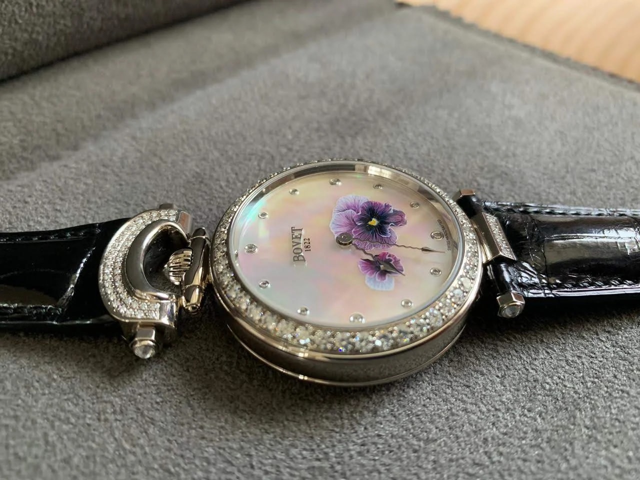 Bovet Amadeo Fleurier 39mm "Pansy" in 18K White Gold 3
