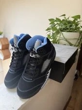 Air Jordan — Air Jordan 5 Retro Carolina — Sneaker — resale