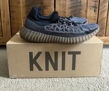 Yeezy 350 V2 Cmpct Size: 10.5 Great Condition 2