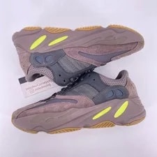 Yeezy 700 " 2018 - Size 8 - ee9614 (15647-18) 2