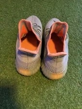 Yeezy 350 V2 Dessert 3