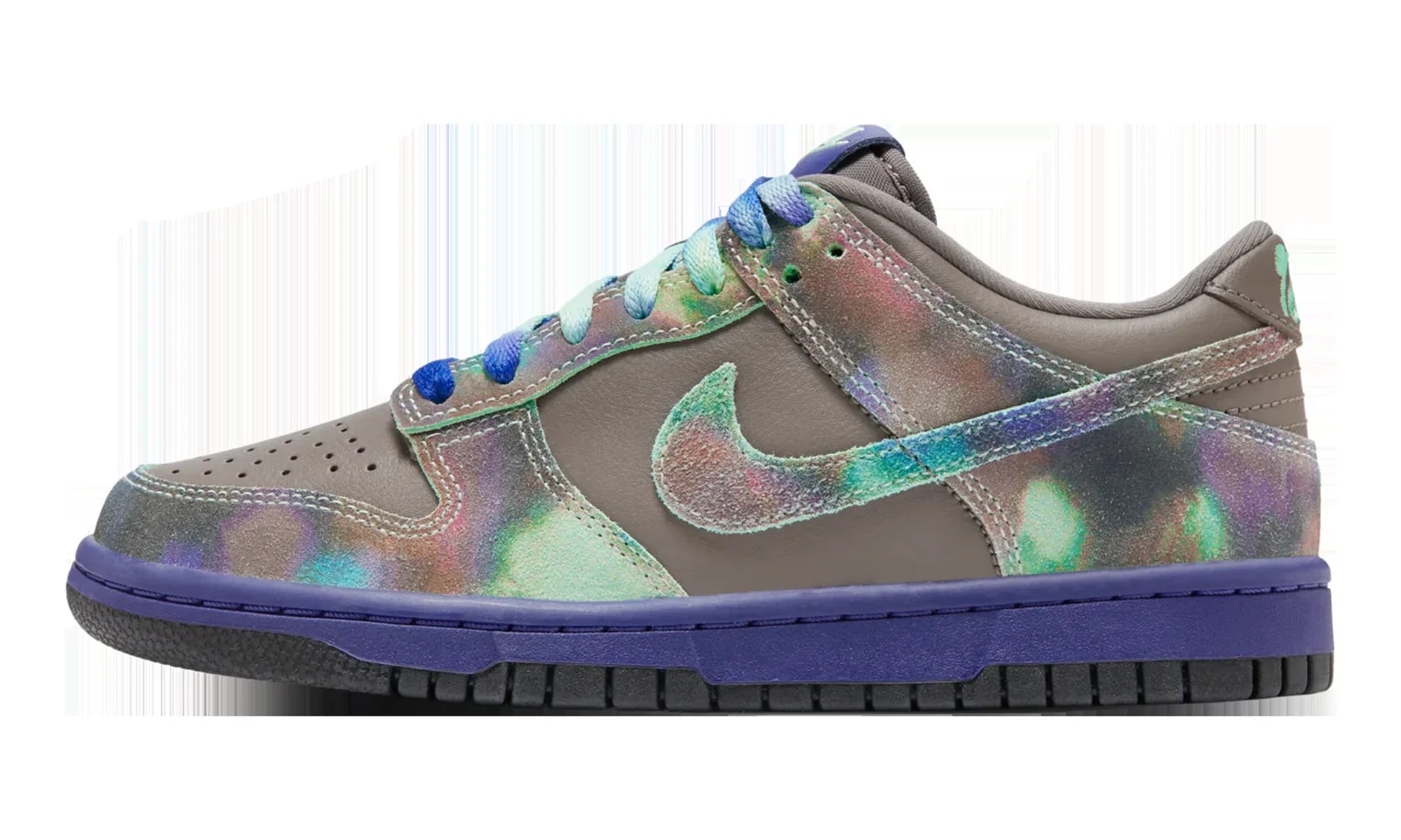 Dunk Low SE GS " -Monium Cave " HQ9294 200 3
