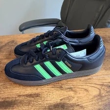 Adidas — Adidas Samba OG ’s Low Top Lace-Up / Gum 5.5M/6.5W — Sneaker — resale