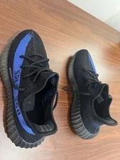 Size 7.5 - Adidas Yeezy Boost 350 V2 Low Dazzling 4