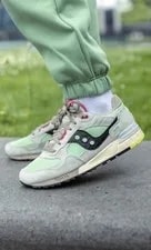 Saucony 5000 Running Shoes Casual Athletic Lifestyle Tennis 2
