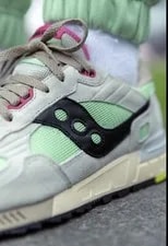 Saucony 5000 Running Shoes Casual Athletic Lifestyle Tennis 3