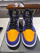 Air Jordan 1 Mid Lakers 3