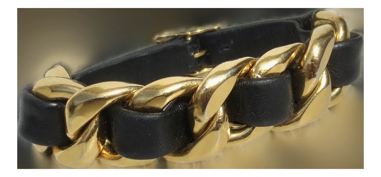 Chanel — Chanel and Gilt Metal — Jewelry — resale