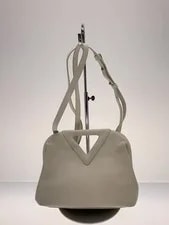 Bottega Veneta Triangle Point 3