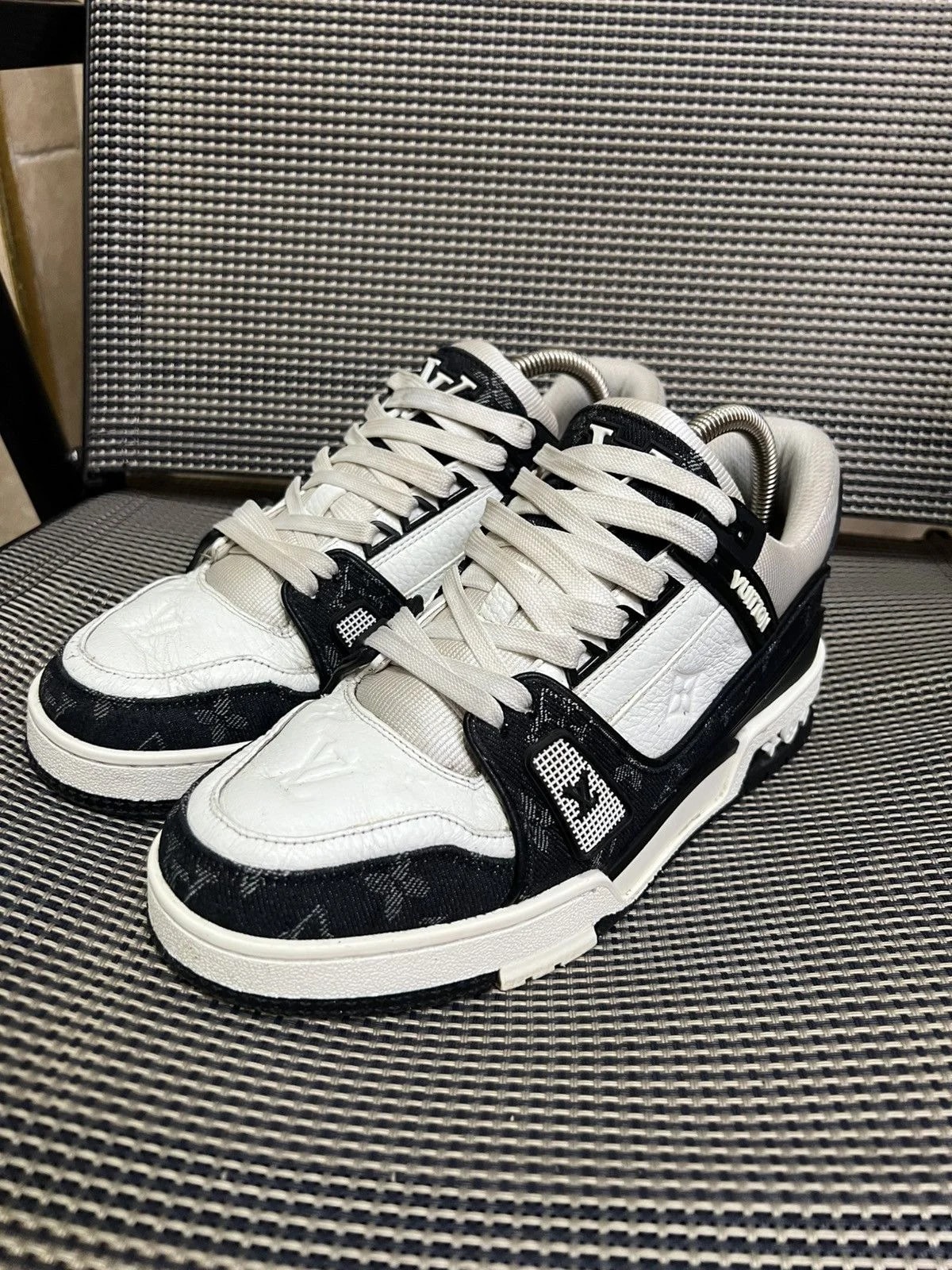 Louis Vuitton — Louis Vuitton Trainer Sneakers — Sneaker — resale