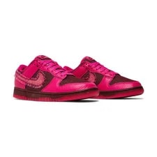 NIKE — Nike Wmns Dunk Low 'Valentine's Day’ — Sneaker — resale