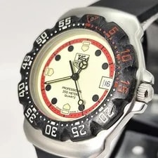 TAG Heuer — Tag Heuer Formula 1 Quartz Full Lume Dial Date — Watch — resale