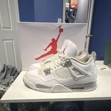 Jordan Air 4 Retro CT8527-100 2