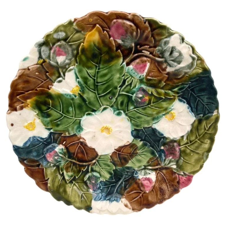 Orchies — French Majolica Strawberries Plate Orchies, Circa 1890 — Furniture — resale